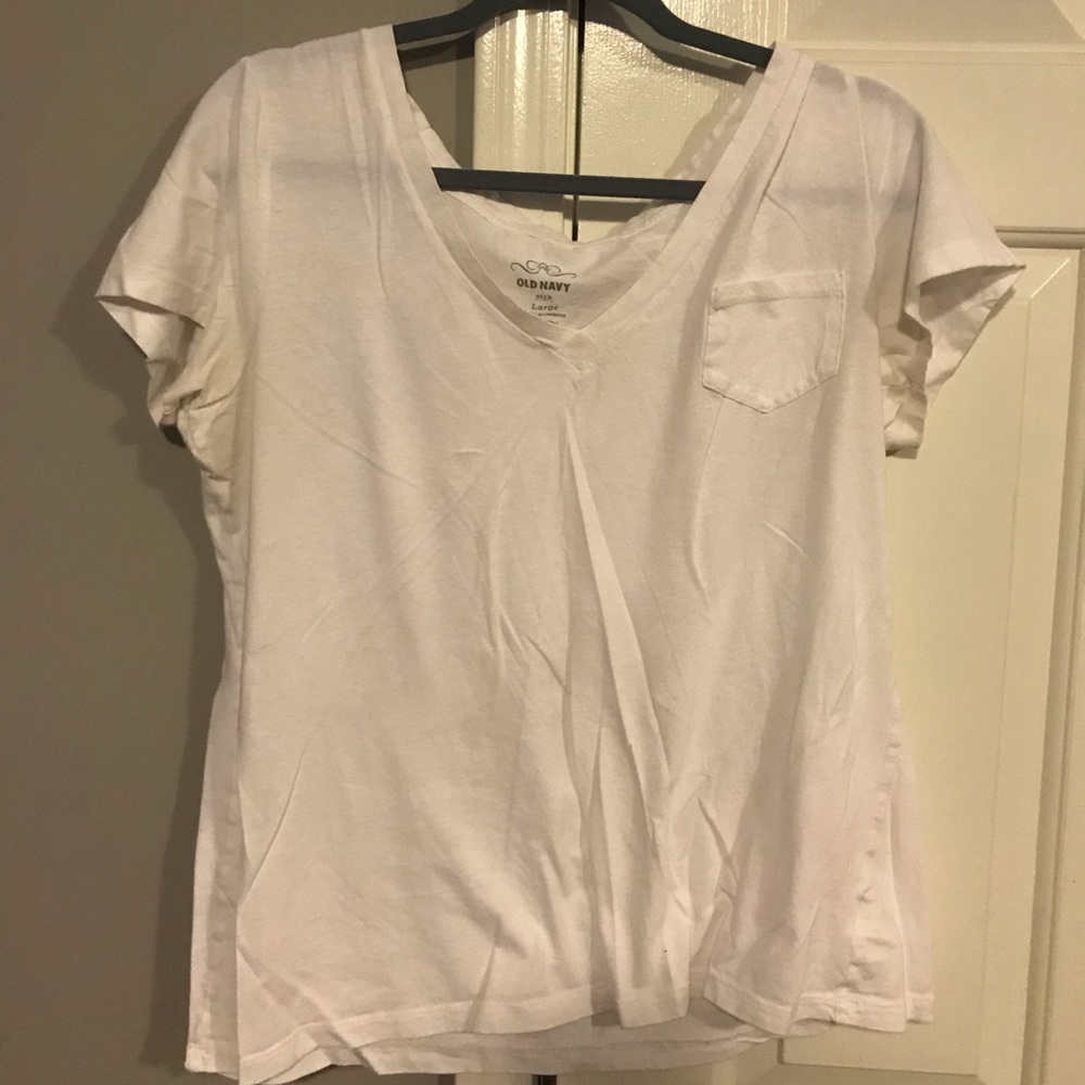 Old Navy white tee